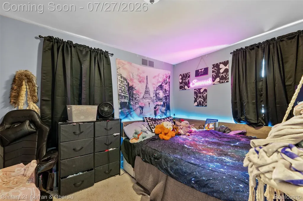 23828 Hollander Street Dearborn Heights City MI 48128