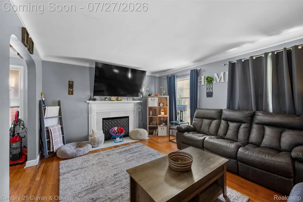 23828 Hollander Street Dearborn Heights City MI 48128