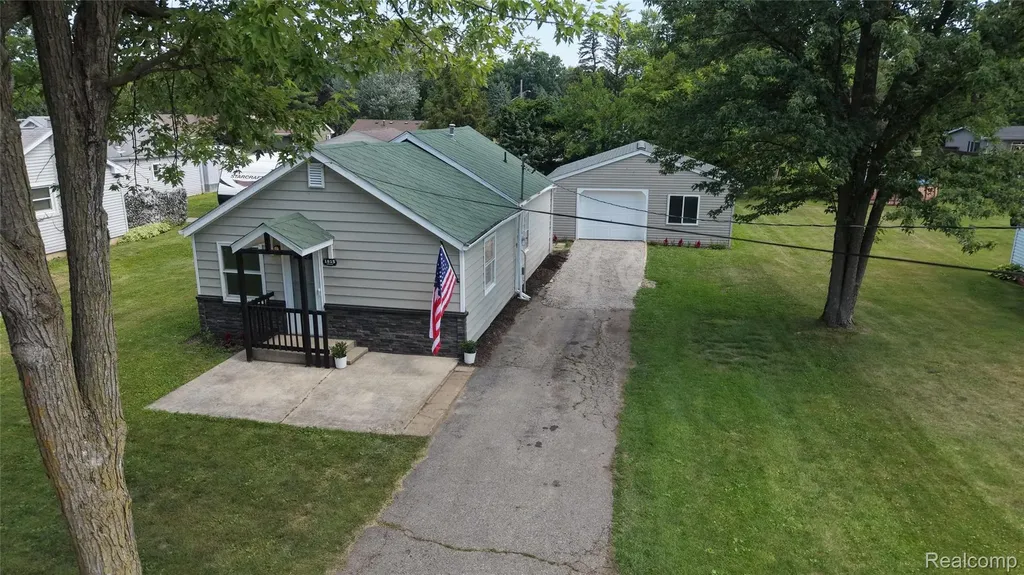 1815 Kilbourn Avenue Owosso City MI 48867