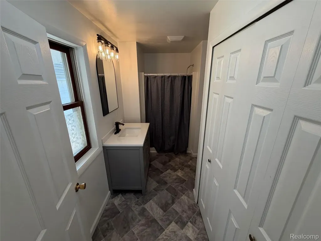 1815 Kilbourn Avenue Owosso City MI 48867