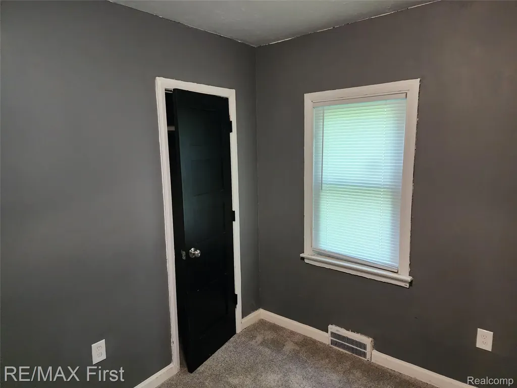 16101 Bramell Street Detroit City MI 48219
