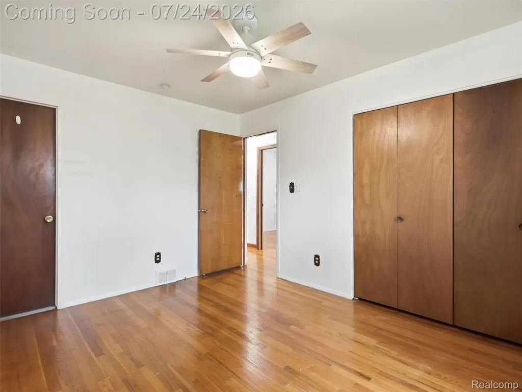 34167 Beechnut Street Westland City MI 48186