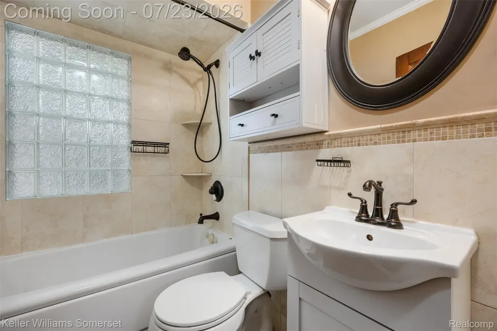 1600 Mclean Avenue Royal Oak City MI 48067