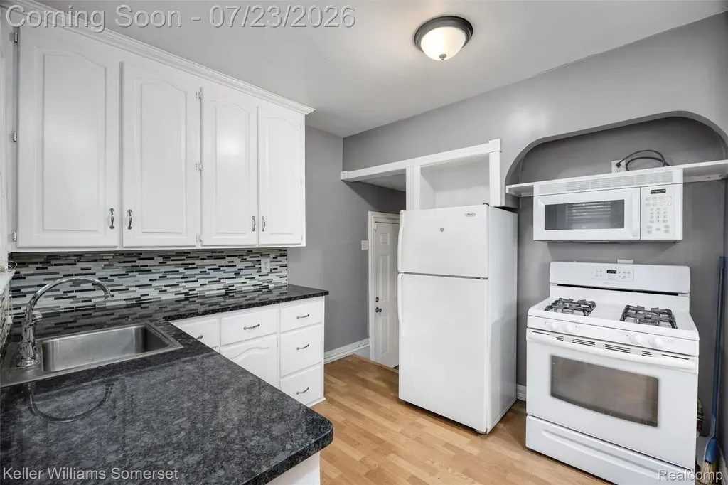 1600 Mclean Avenue Royal Oak City MI 48067