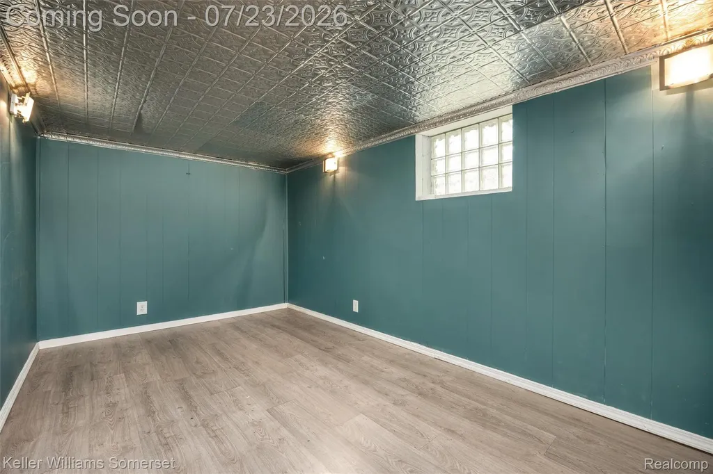 1600 Mclean Avenue Royal Oak City MI 48067