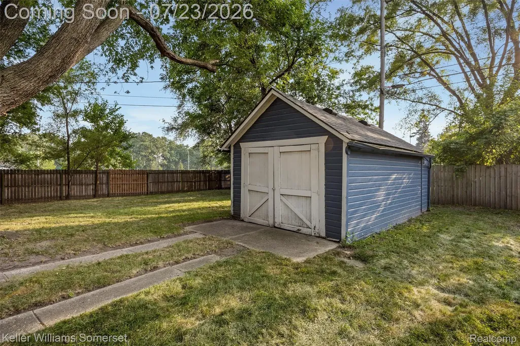 1600 Mclean Avenue Royal Oak City MI 48067