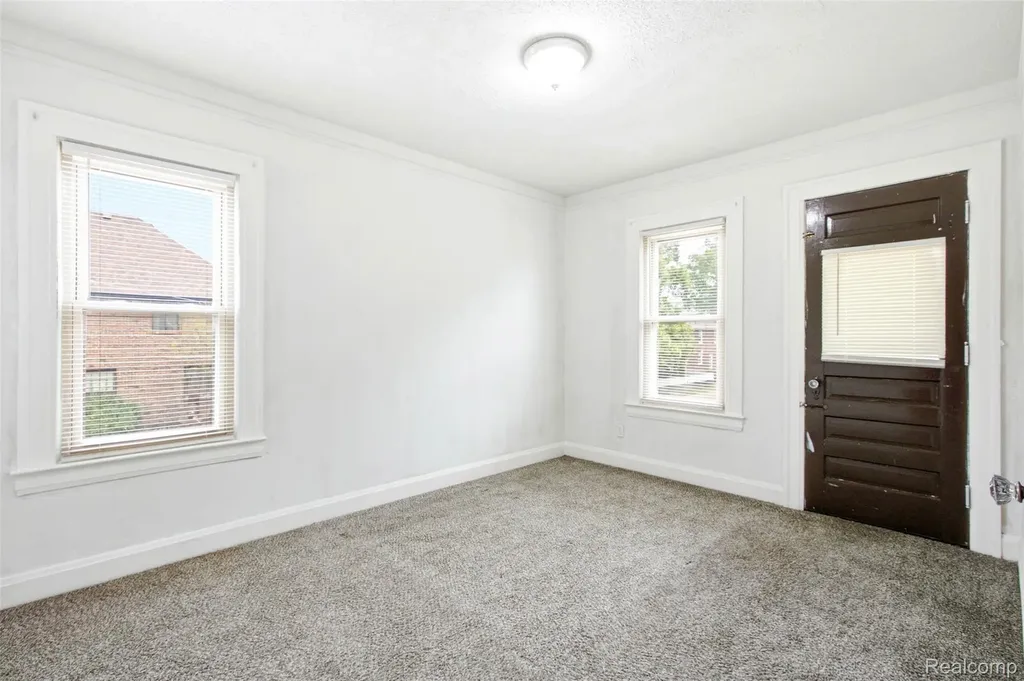 17214 Roselawn Street Detroit City MI 48221