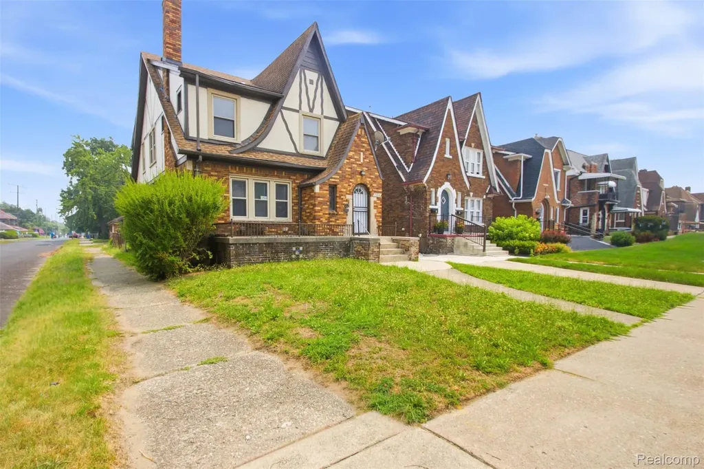17214 Roselawn Street Detroit City MI 48221