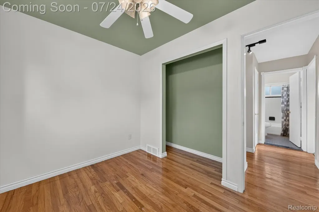 11252 Marsha Place Warren City MI 48089