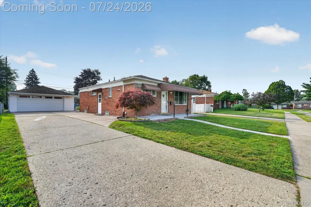 11252 Marsha Place Warren City MI 48089