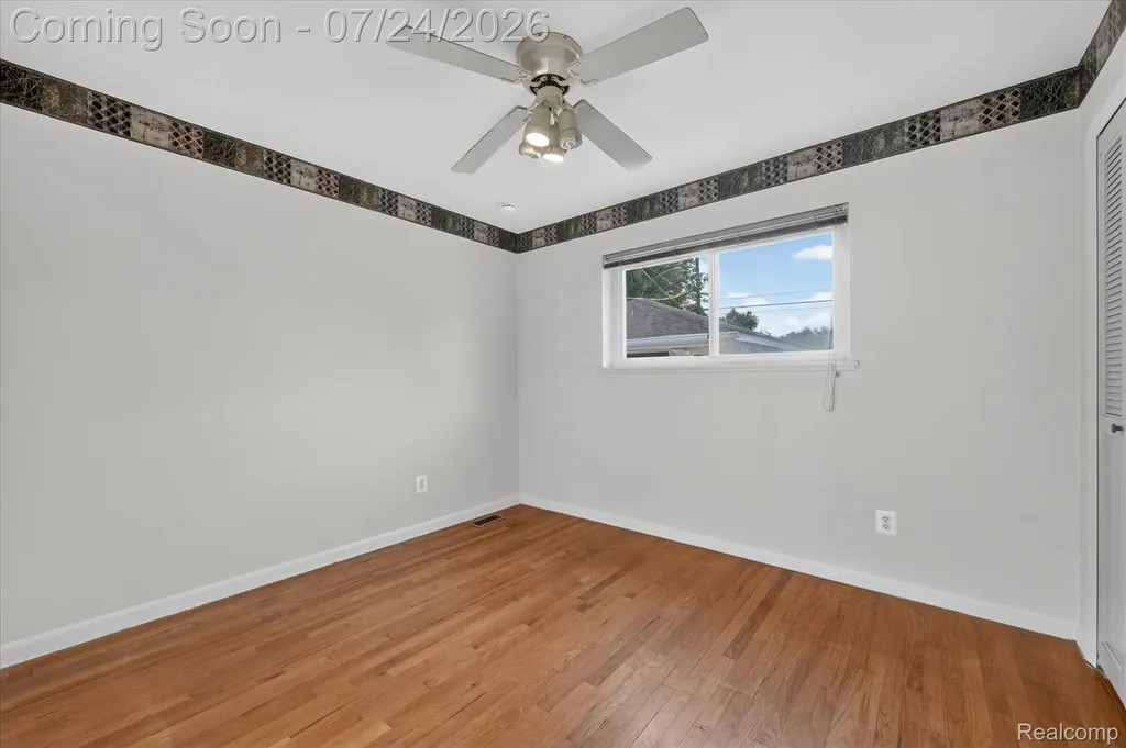 11252 Marsha Place Warren City MI 48089