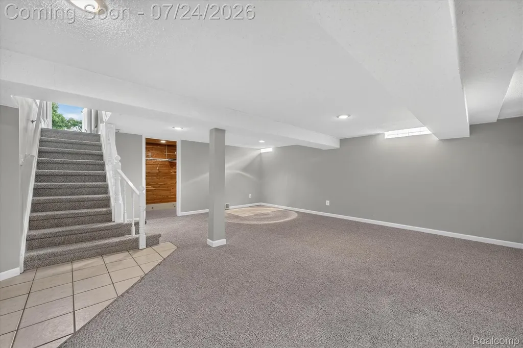 11252 Marsha Place Warren City MI 48089