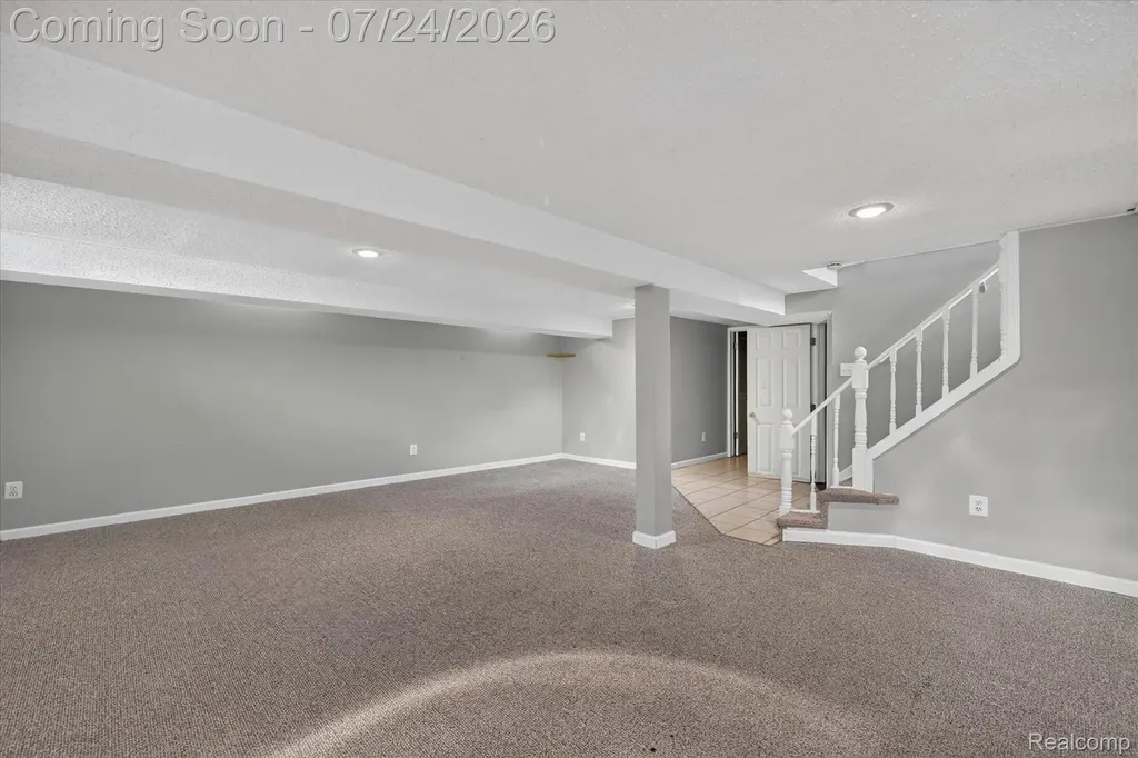 11252 Marsha Place Warren City MI 48089