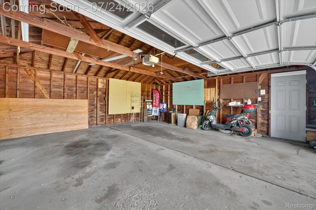 11252 Marsha Place Warren City MI 48089