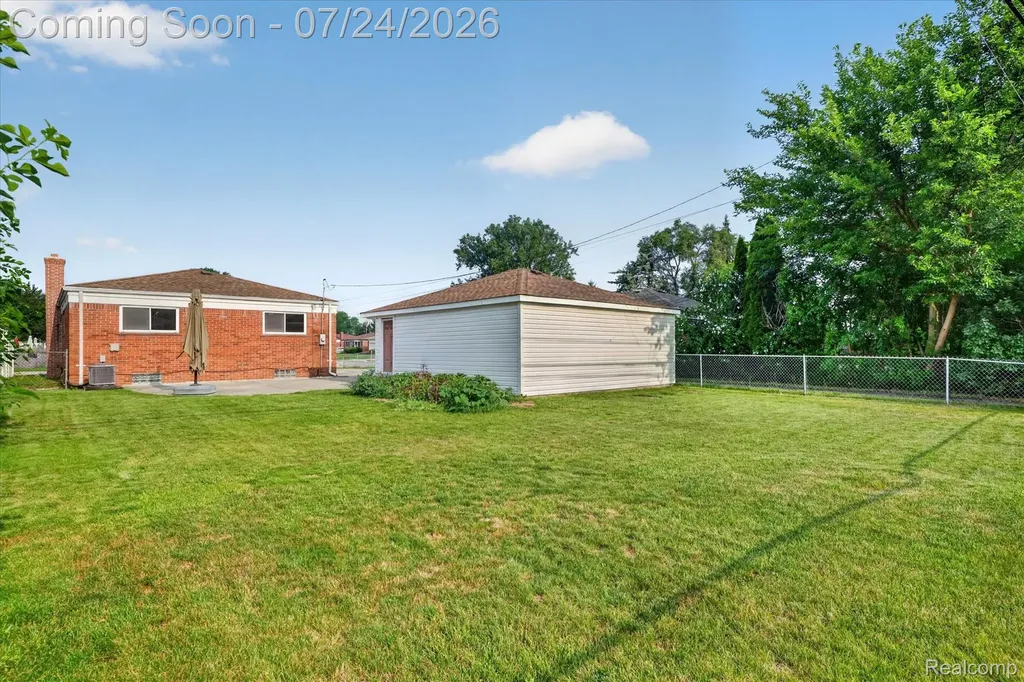 11252 Marsha Place Warren City MI 48089