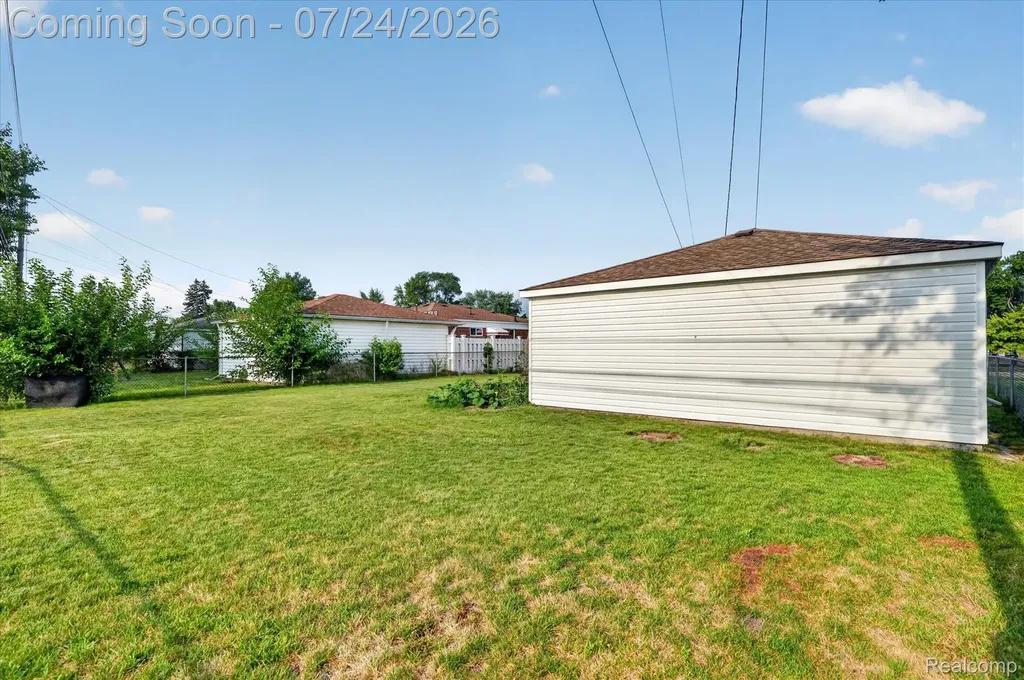 11252 Marsha Place Warren City MI 48089