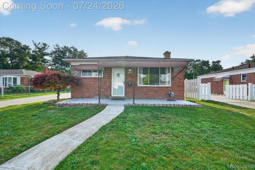 11252 Marsha Place Warren City MI 48089