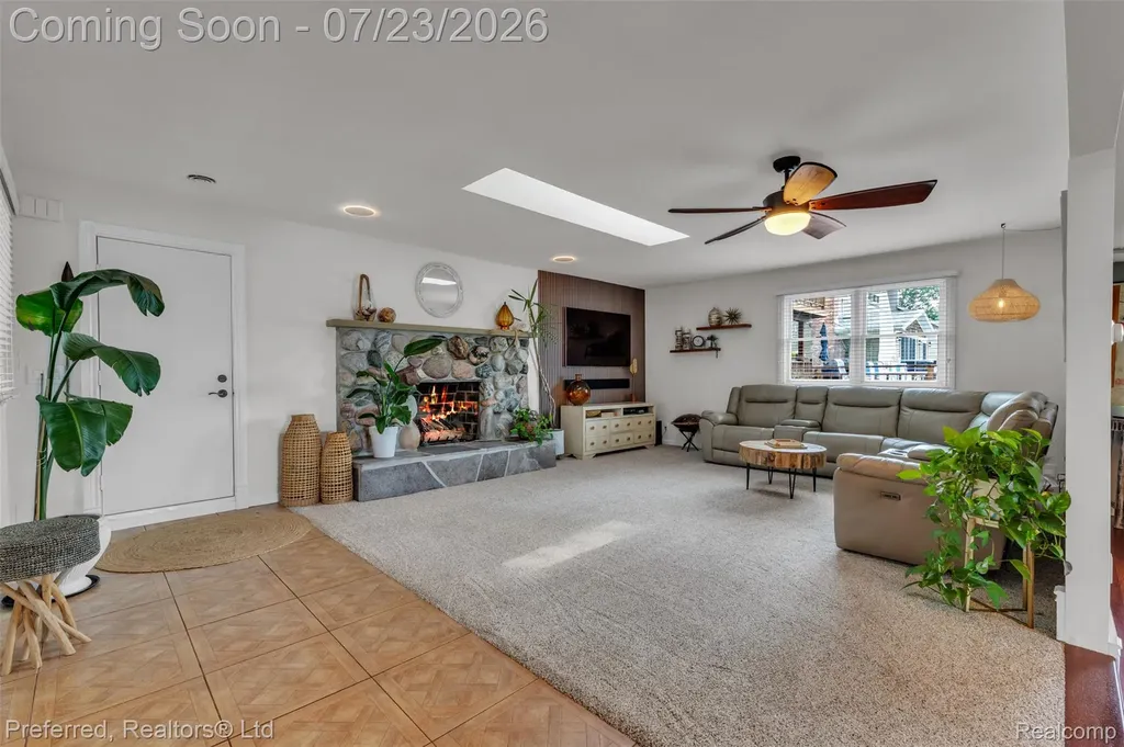 4337 Windiate Park Drive Waterford Charter Township MI 48329