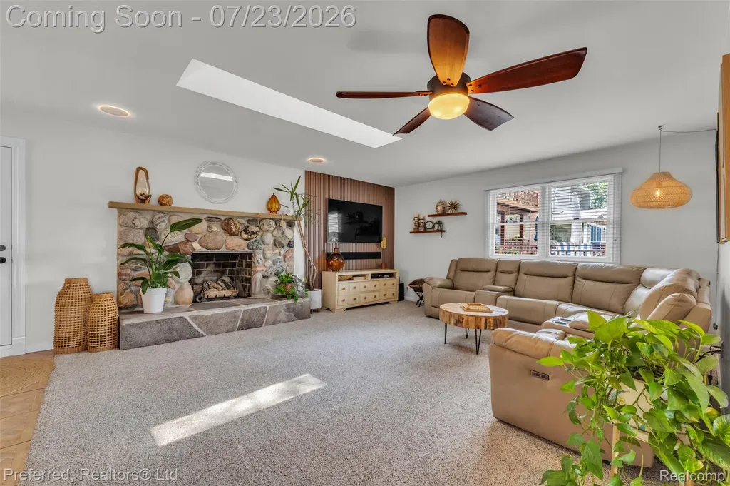 4337 Windiate Park Drive Waterford Charter Township MI 48329
