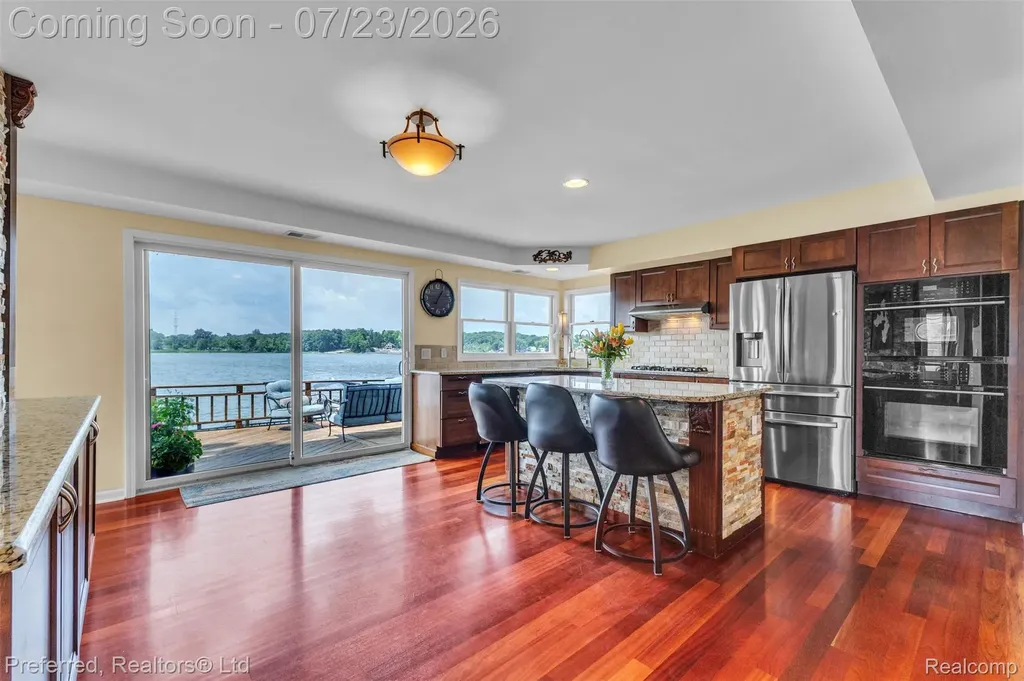4337 Windiate Park Drive Waterford Charter Township MI 48329