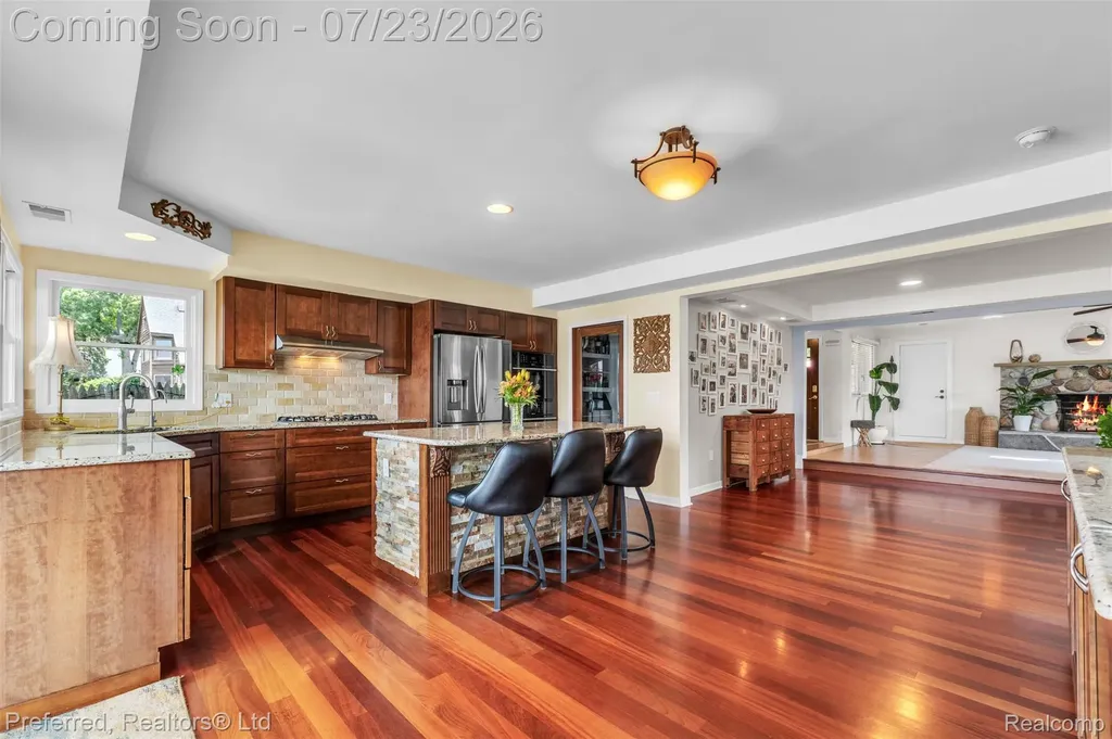 4337 Windiate Park Drive Waterford Charter Township MI 48329