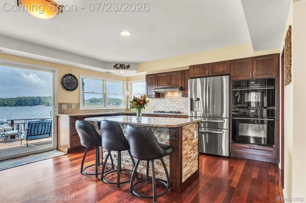4337 Windiate Park Drive Waterford Charter Township MI 48329