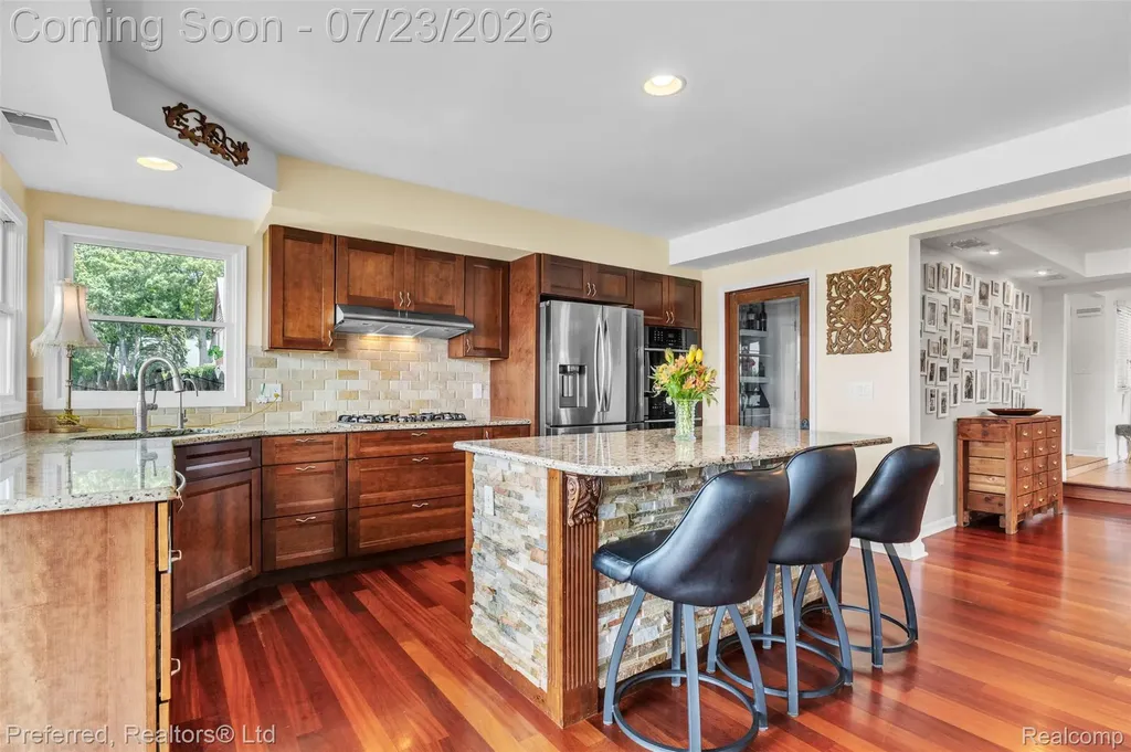 4337 Windiate Park Drive Waterford Charter Township MI 48329