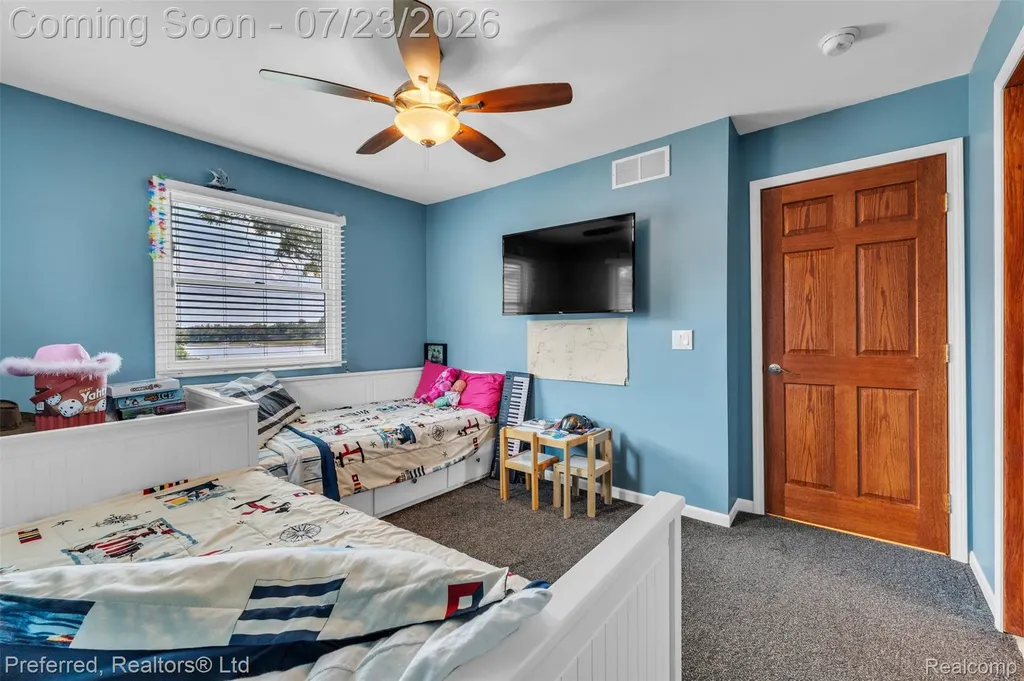4337 Windiate Park Drive Waterford Charter Township MI 48329