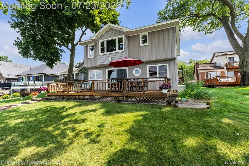 4337 Windiate Park Drive Waterford Charter Township MI 48329