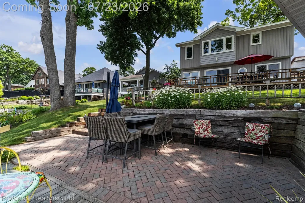 4337 Windiate Park Drive Waterford Charter Township MI 48329
