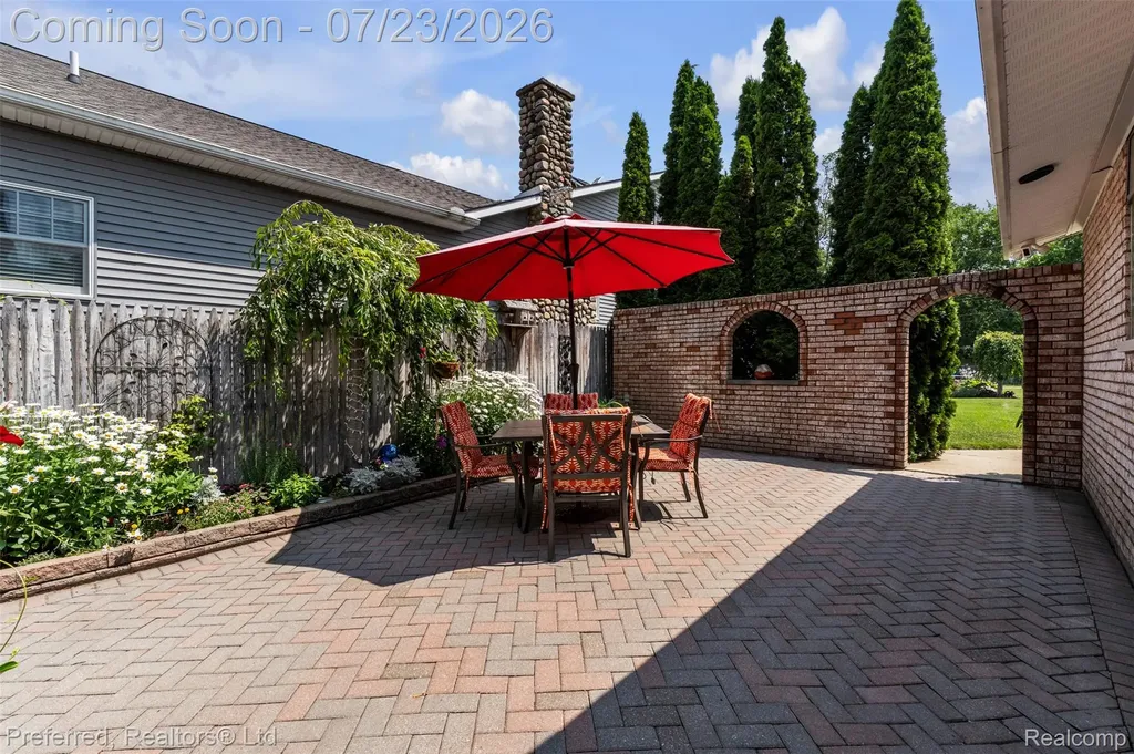 4337 Windiate Park Drive Waterford Charter Township MI 48329