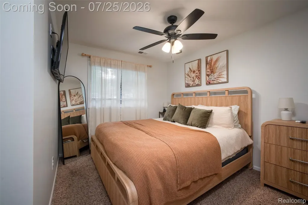 184 Pinewood Drive Plymouth City MI 48170