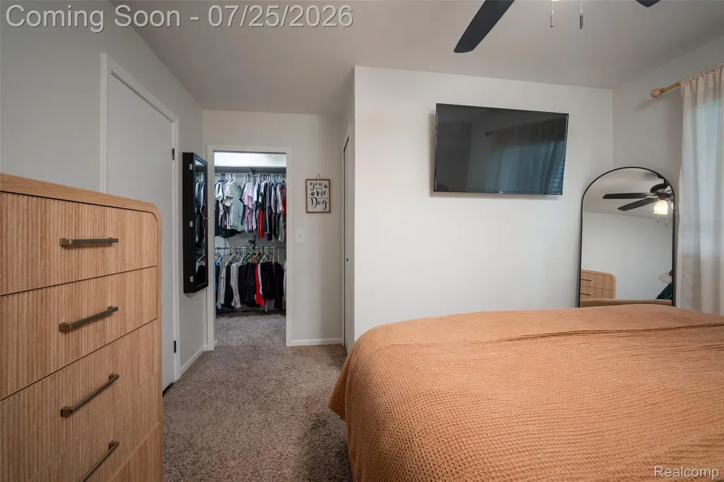184 Pinewood Drive Plymouth City MI 48170