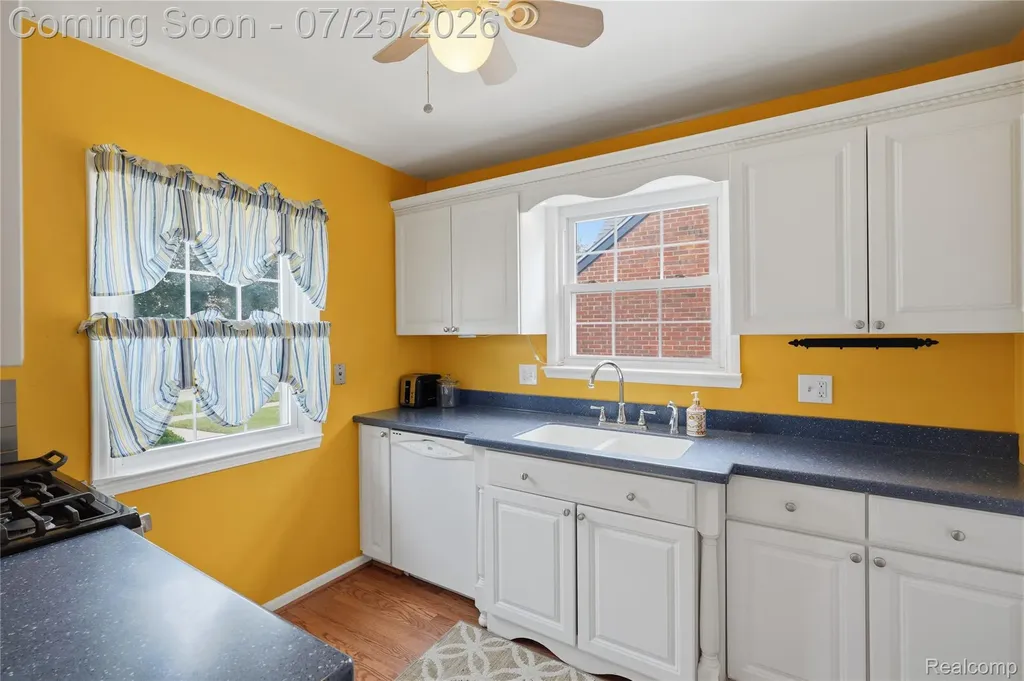 15617 Anne Avenue Allen Park City MI 48101