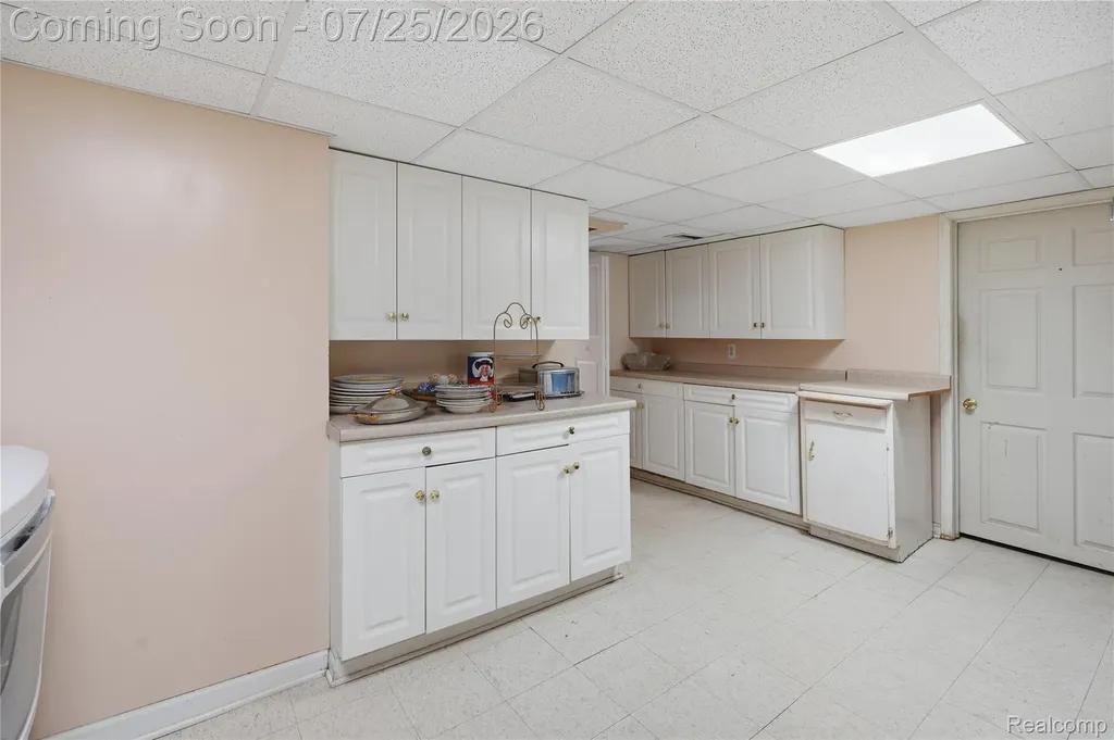 15617 Anne Avenue Allen Park City MI 48101