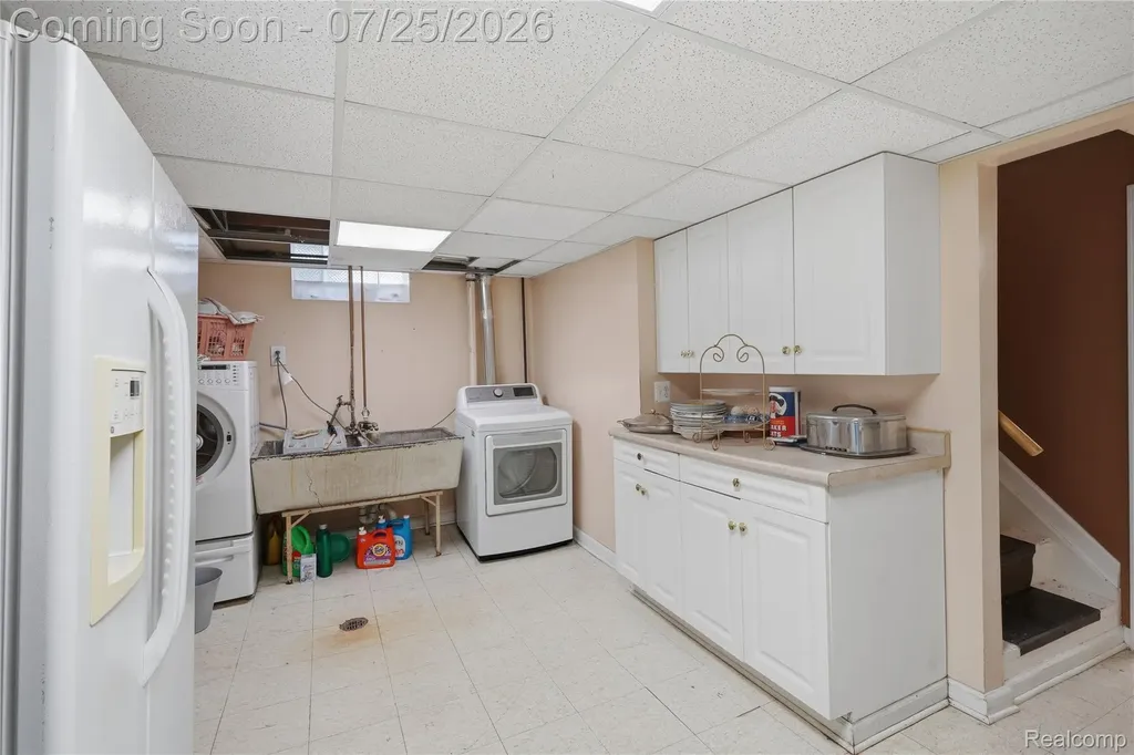 15617 Anne Avenue Allen Park City MI 48101
