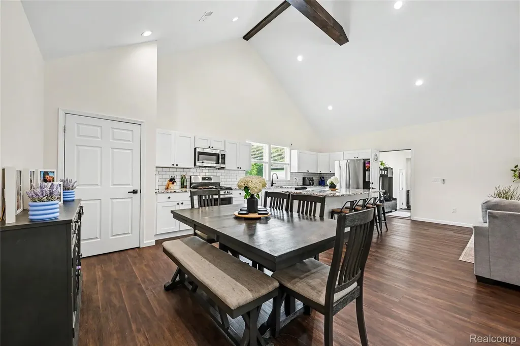 4086 W Commerce Road Milford Charter Township MI 48380