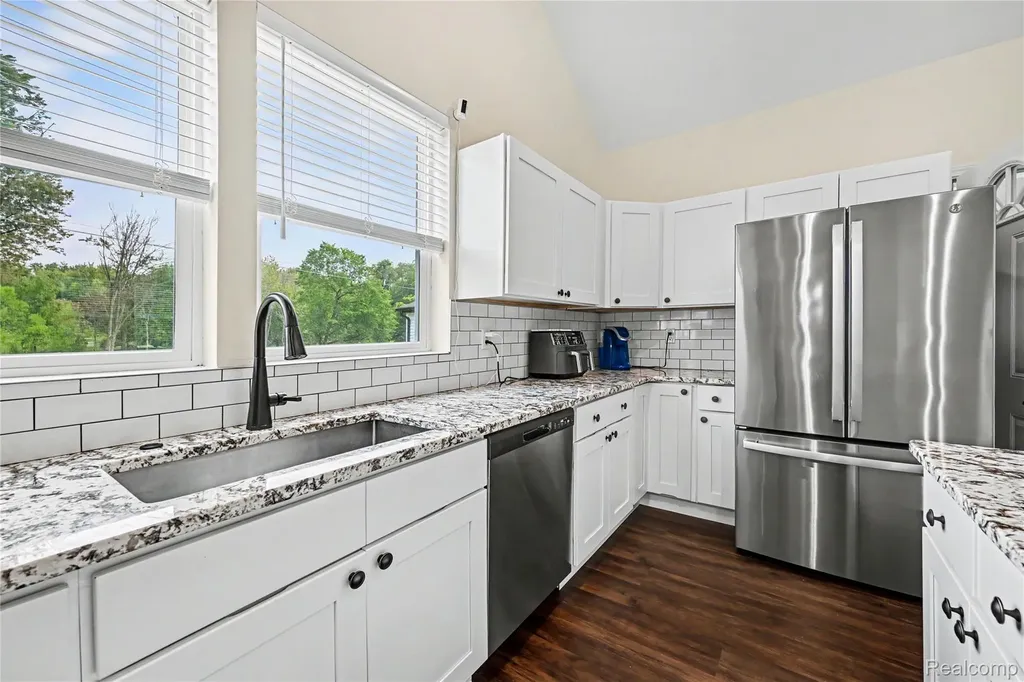 4086 W Commerce Road Milford Charter Township MI 48380