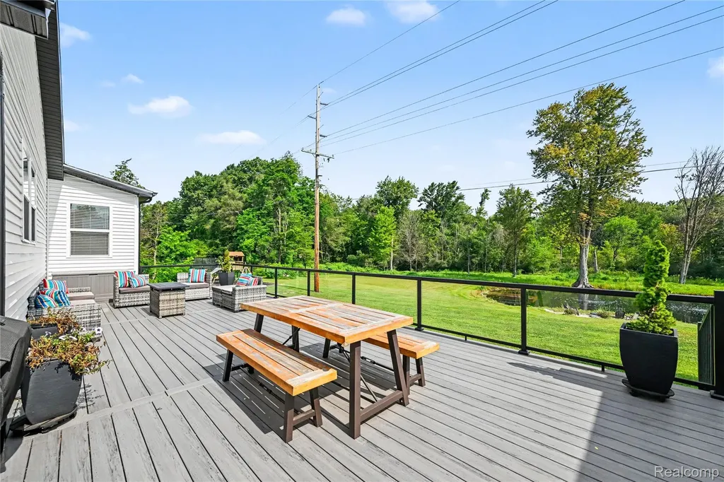 4086 W Commerce Road Milford Charter Township MI 48380