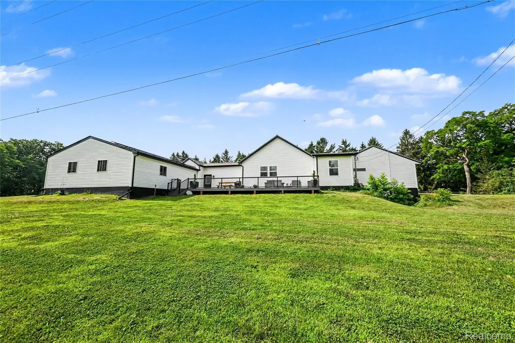 4086 W Commerce Road Milford Charter Township MI 48380
