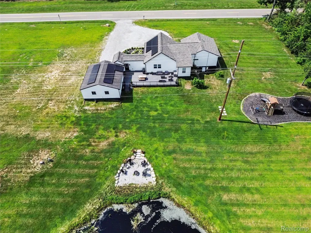 4086 W Commerce Road Milford Charter Township MI 48380