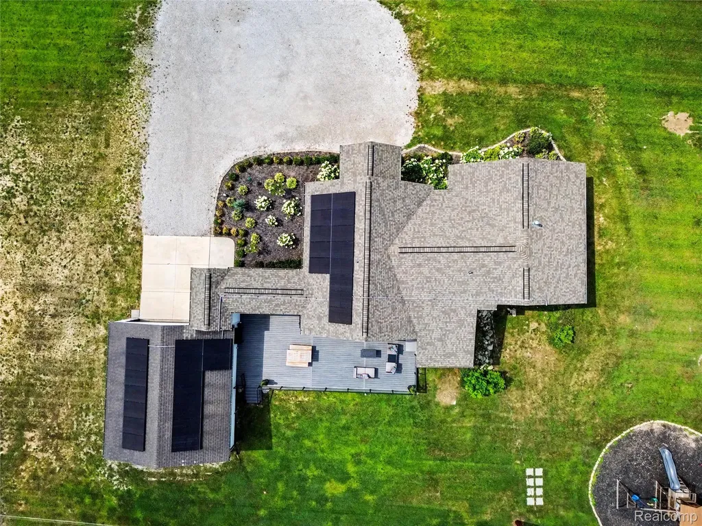 4086 W Commerce Road Milford Charter Township MI 48380