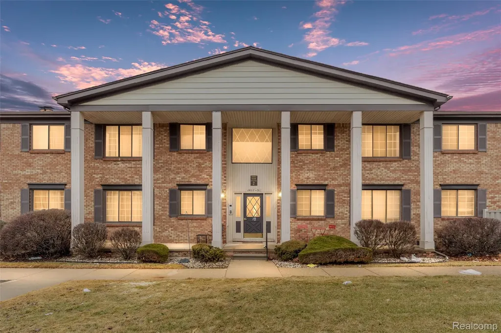 19729 Ridgemont Street St. Clair Shores City MI 48080