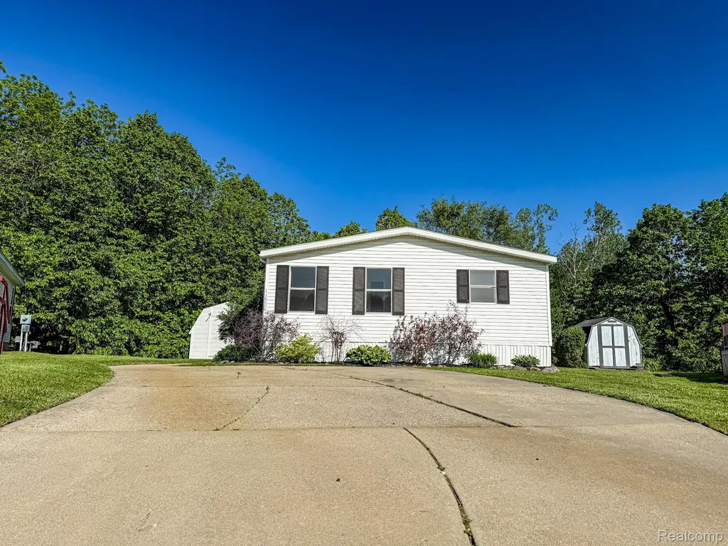 11600 Bay Drive Tyrone Township MI 48430