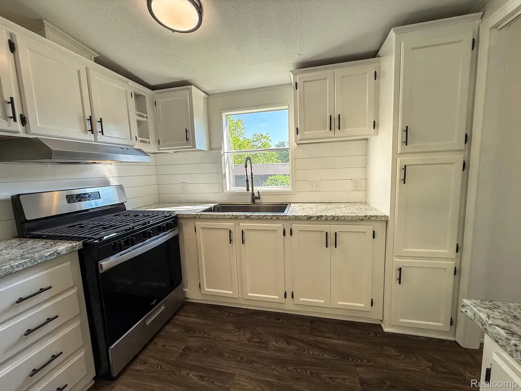 11600 Bay Drive Tyrone Township MI 48430