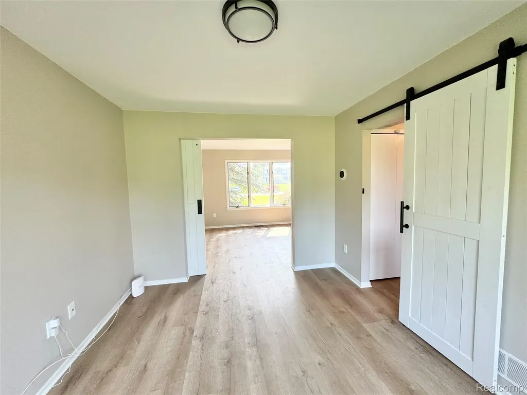 2132 Maple Creek Circle Pittsfield Charter Township MI 48108