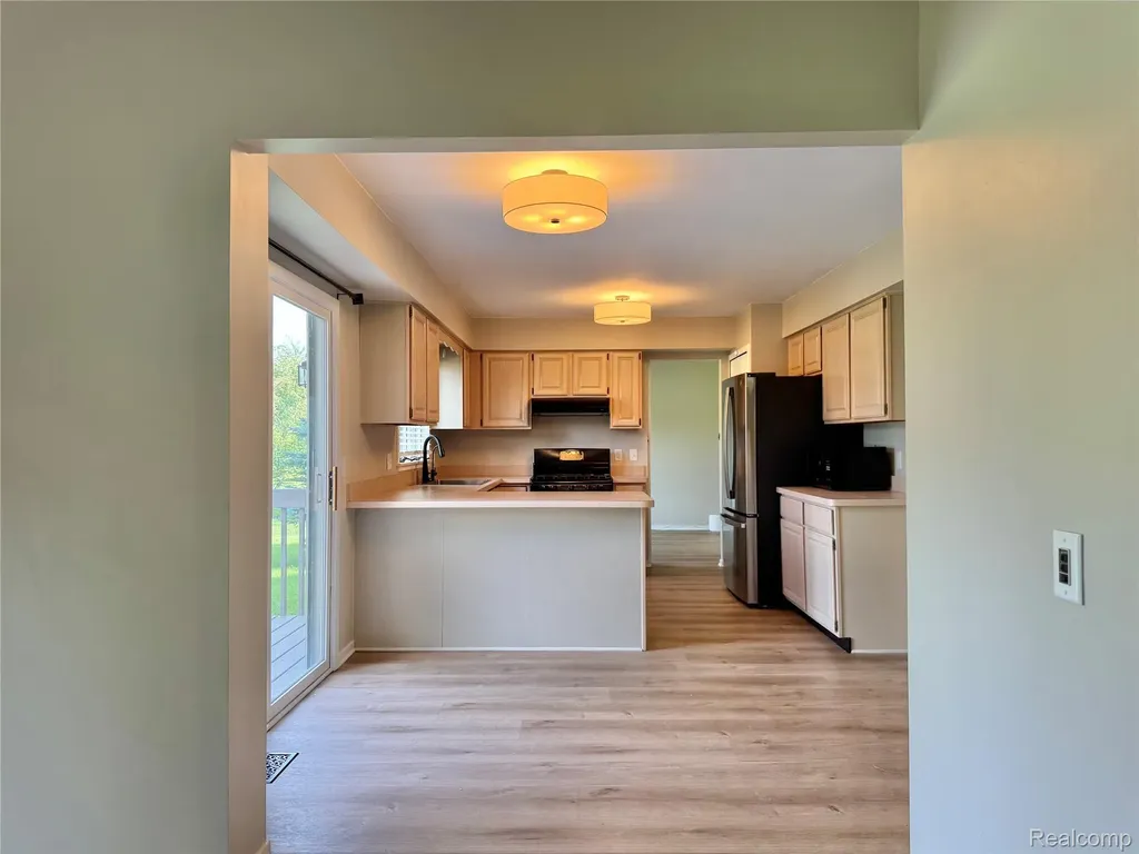 2132 Maple Creek Circle Pittsfield Charter Township MI 48108