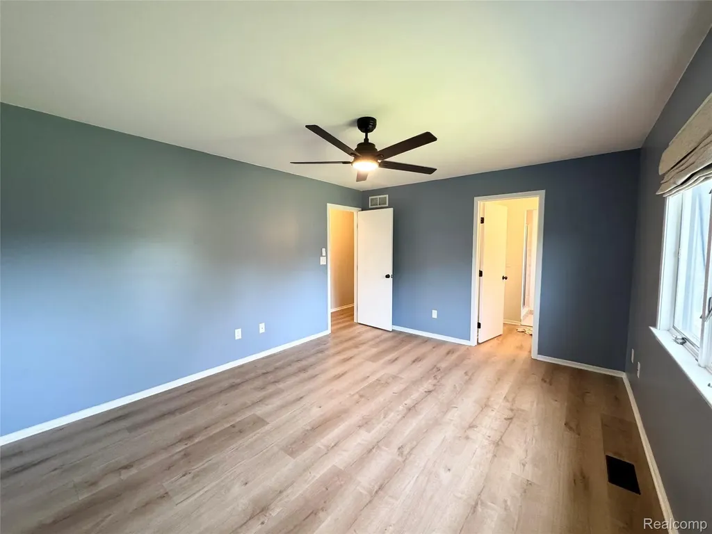 2132 Maple Creek Circle Pittsfield Charter Township MI 48108