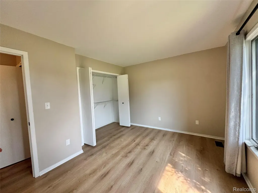 2132 Maple Creek Circle Pittsfield Charter Township MI 48108