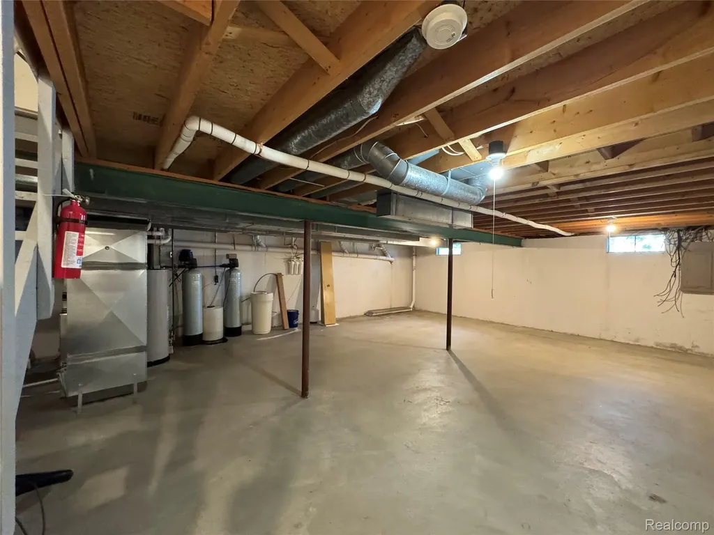 2132 Maple Creek Circle Pittsfield Charter Township MI 48108
